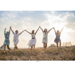 Femmes épanouies et sereines